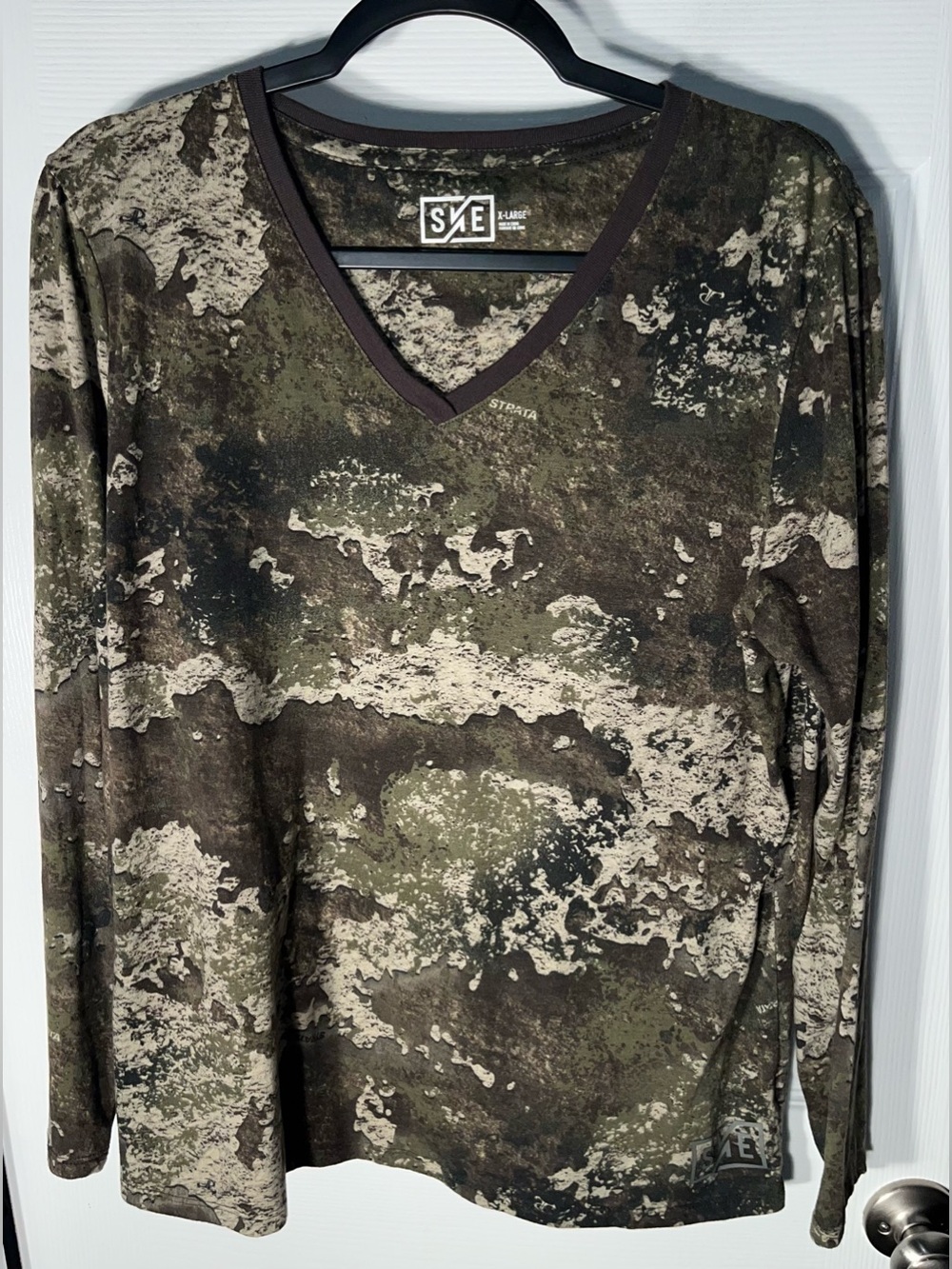 SHE Women's Long Sleeve V-Neck Shirt Size XL Cotton Blend Hunting Camouflage